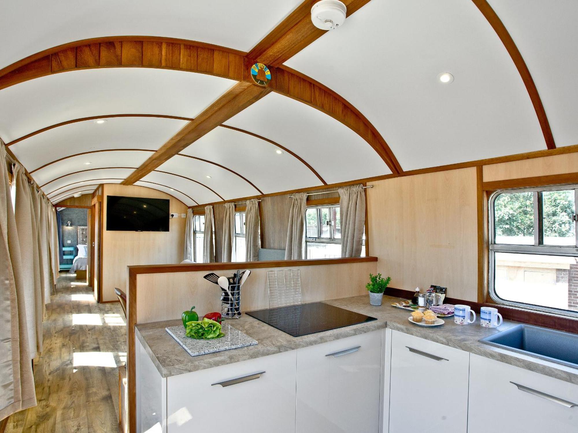 Brunel Boutique Railway Carriage 2 Долиш Экстерьер фото