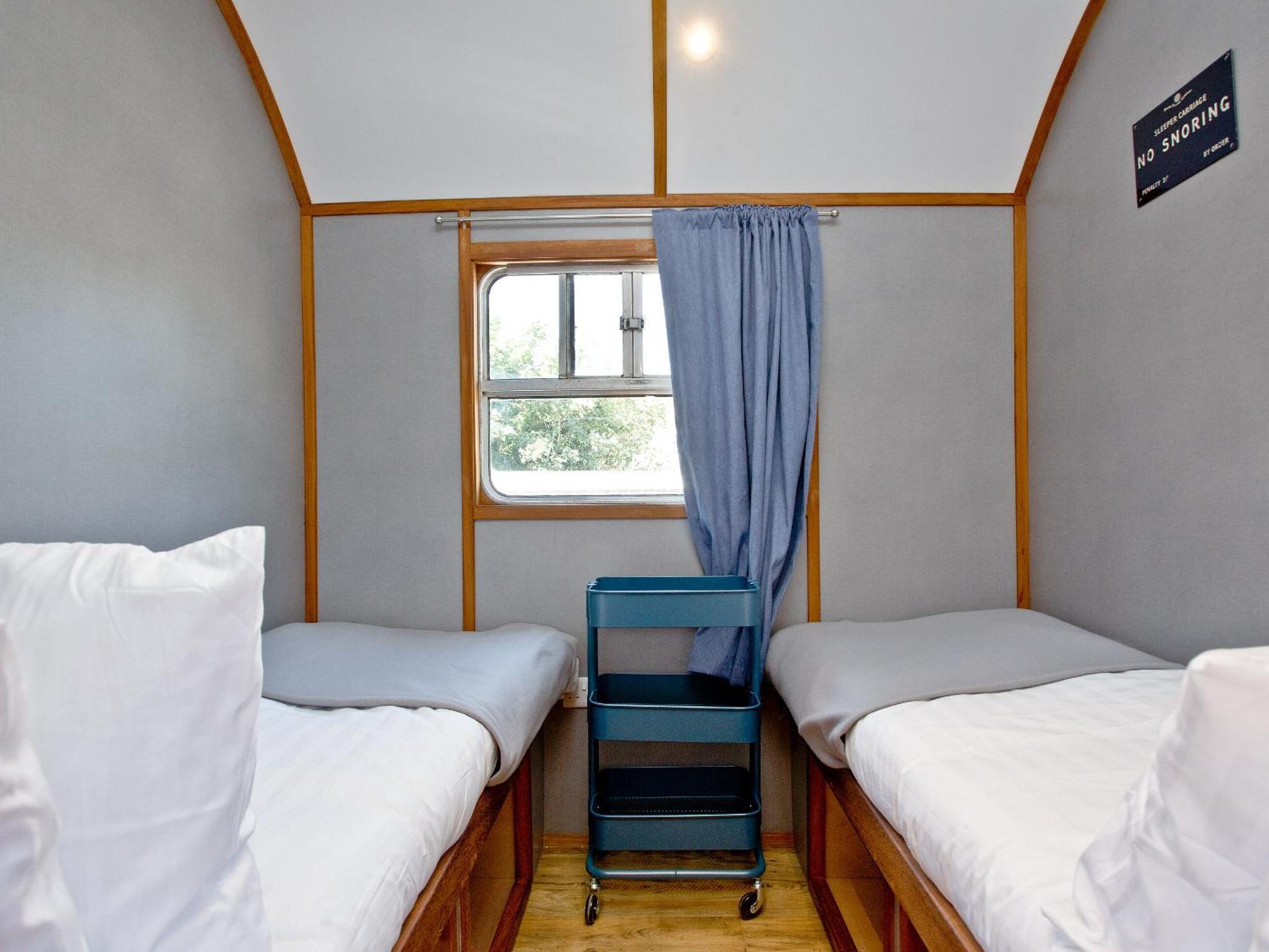 Brunel Boutique Railway Carriage 2 Долиш Экстерьер фото
